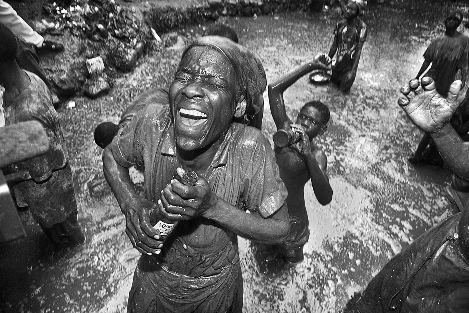 New York Photography Awards Winner - TRAVELLING AROUND THE WORLD