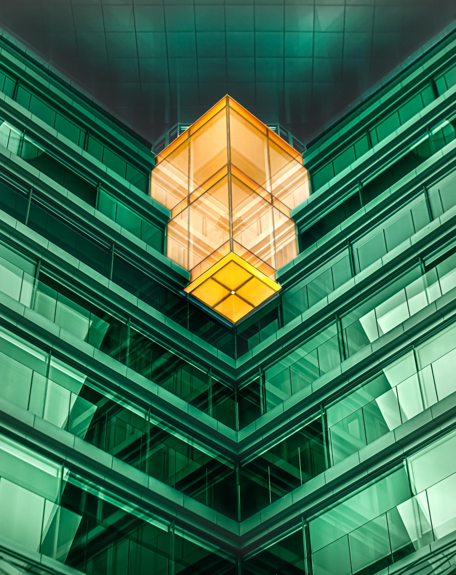New York Photography Awards Winner - EMERALD WITH DIAMOND