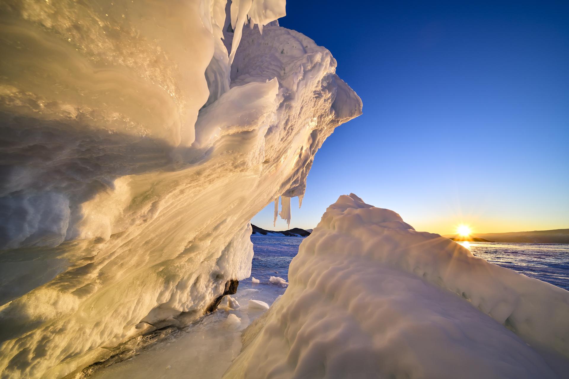 New York Photography Awards Winner - Discover the wonders of Lake Baikal