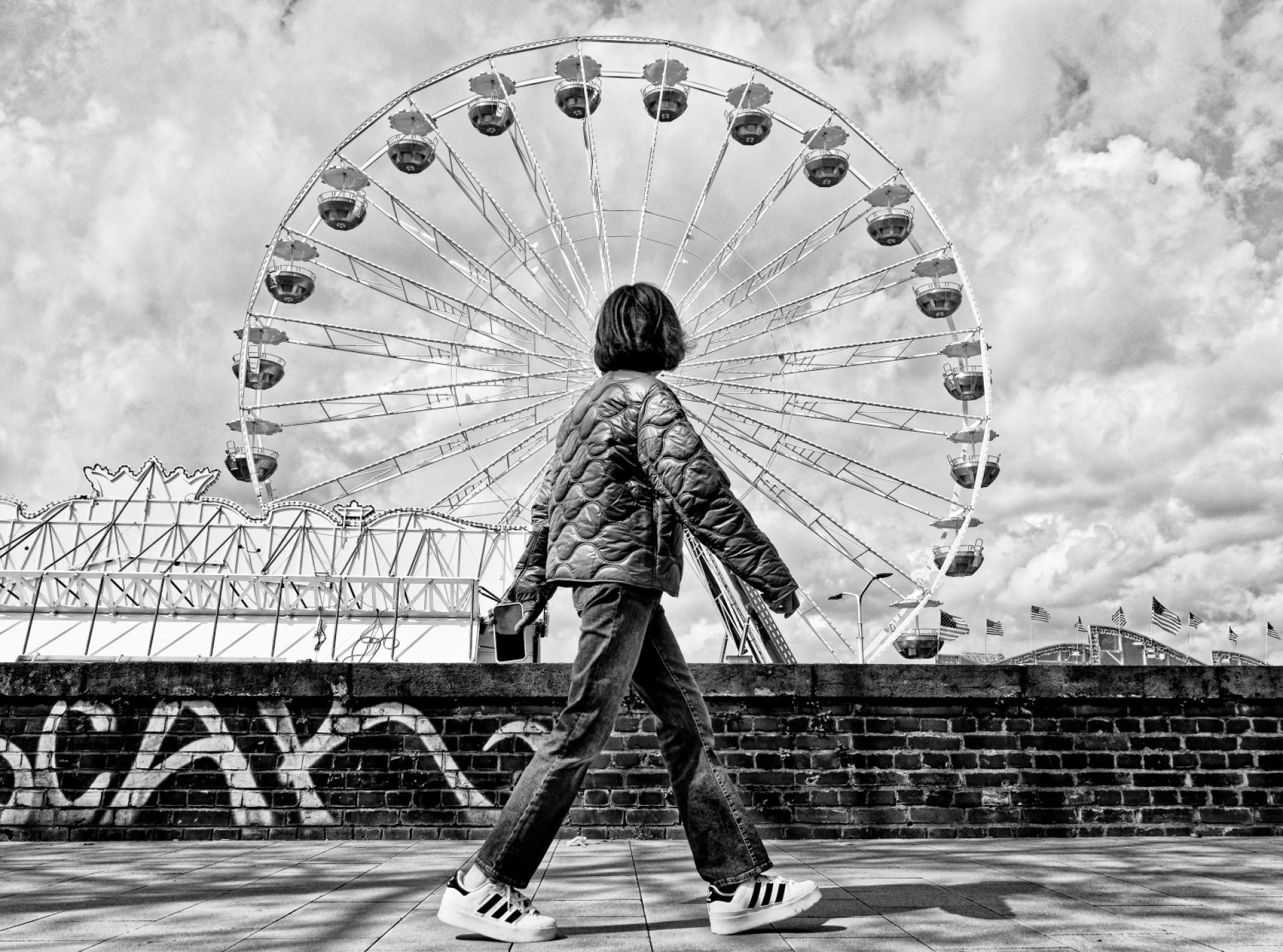 New York Photography Awards Winner - people trapped in geometric shapes