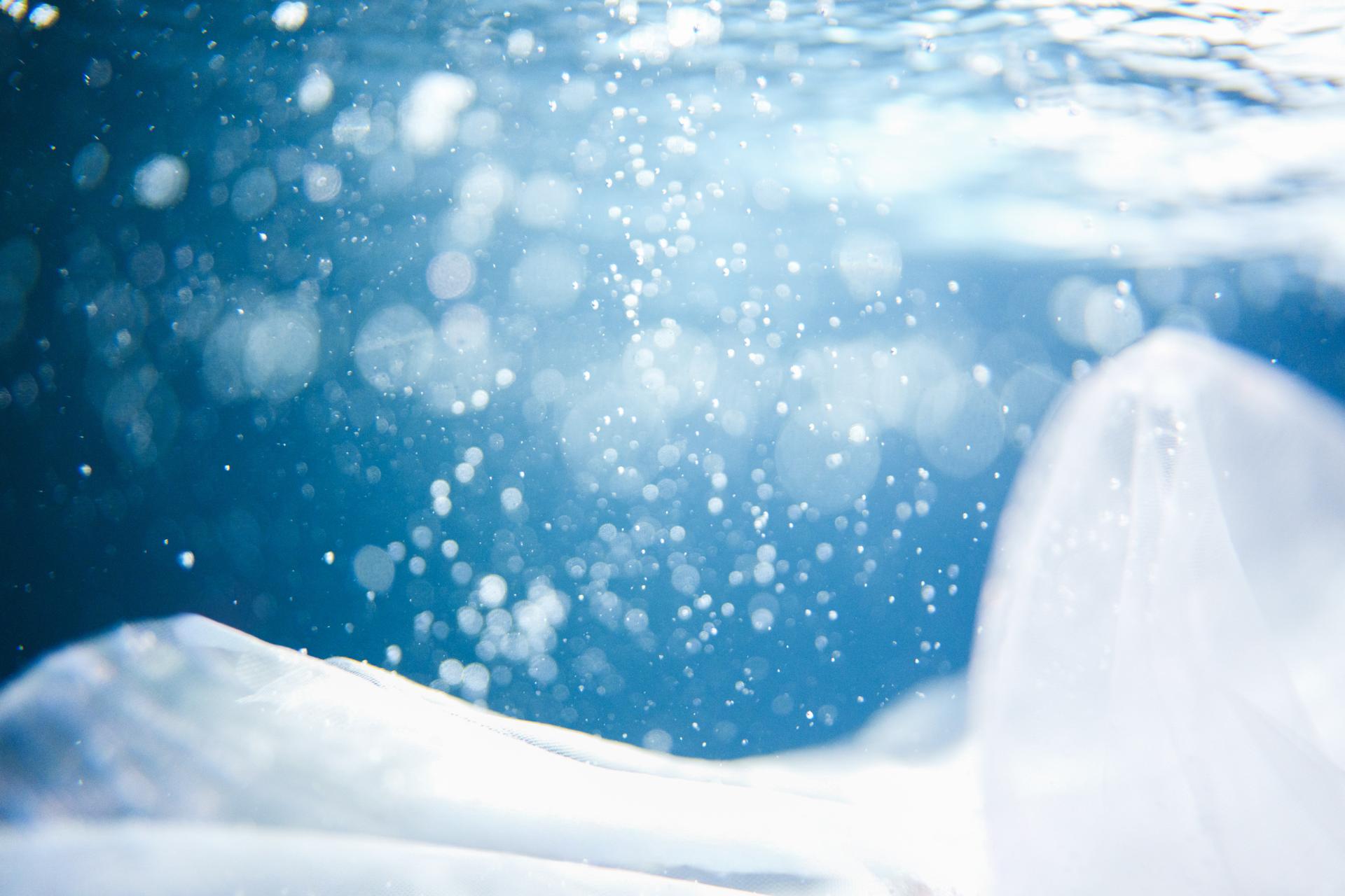 New York Photography Awards Winner - WEDDING UNDERWATER