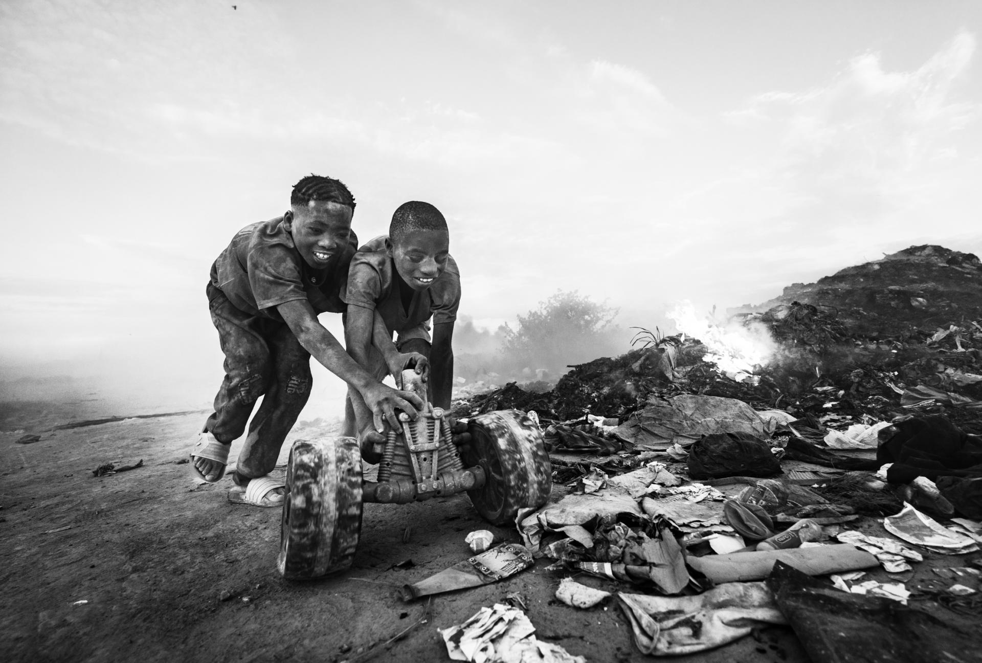 New York Photography Awards Winner - Always children, always friends